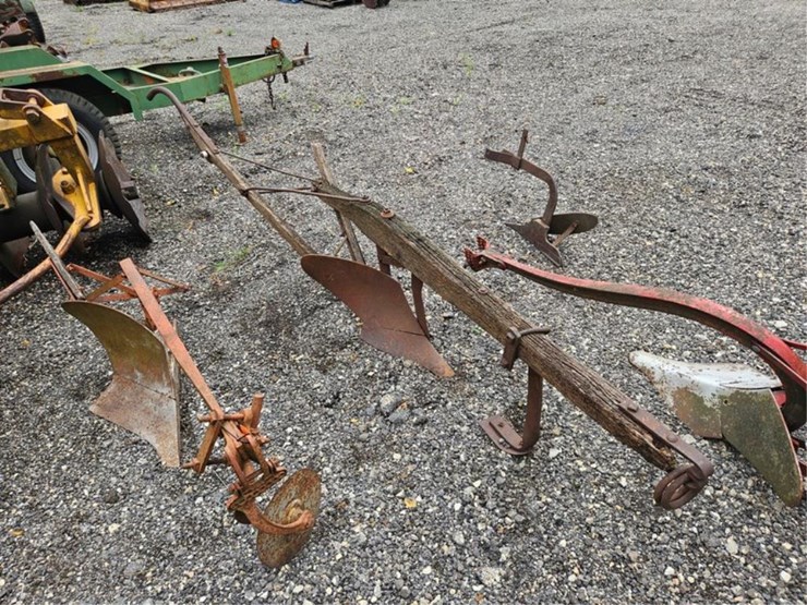 #2062-•-2---antique-plows-image-10