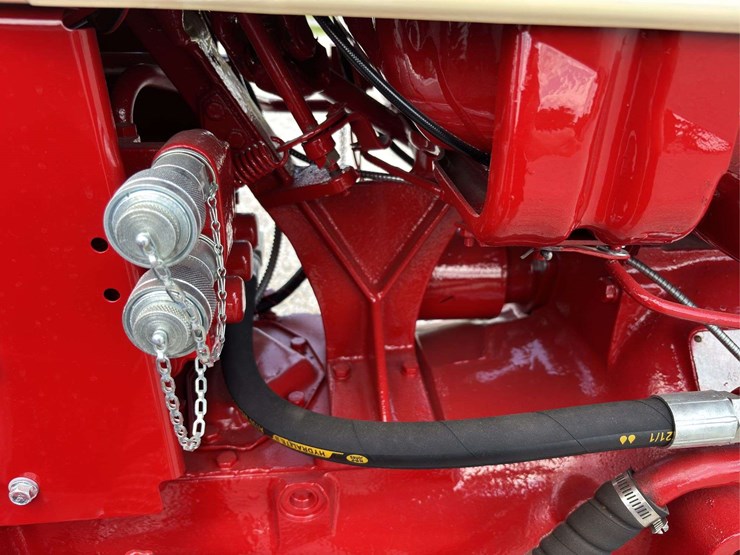 farmall-340-image-24