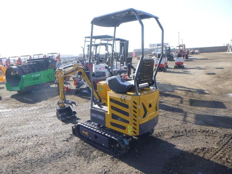 2025-agt-mx12rx-hydraulic-excavator-image-4