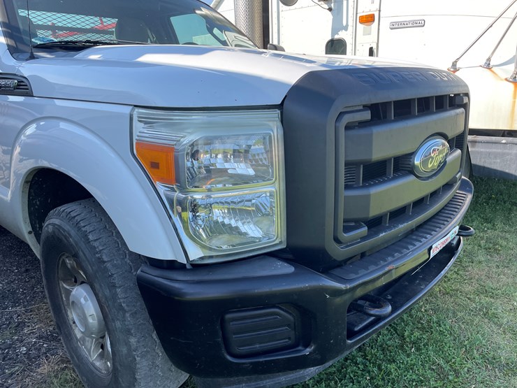 2011-ford-f350-xl-image-10