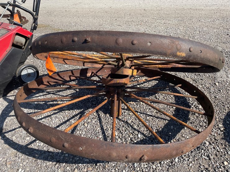 #6637-•-(2)-spoked-iron-wheels-image-21
