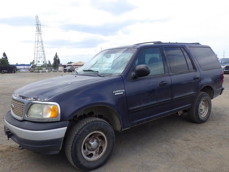 2001-ford-expedition-image-1
