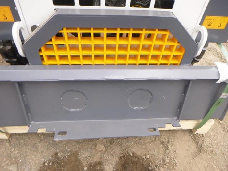 bttl-stm25-6-skid-steer-track-loader-image-9