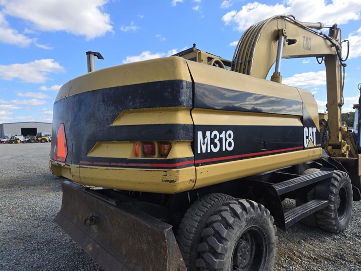 2006-caterpillar-m318-image-54
