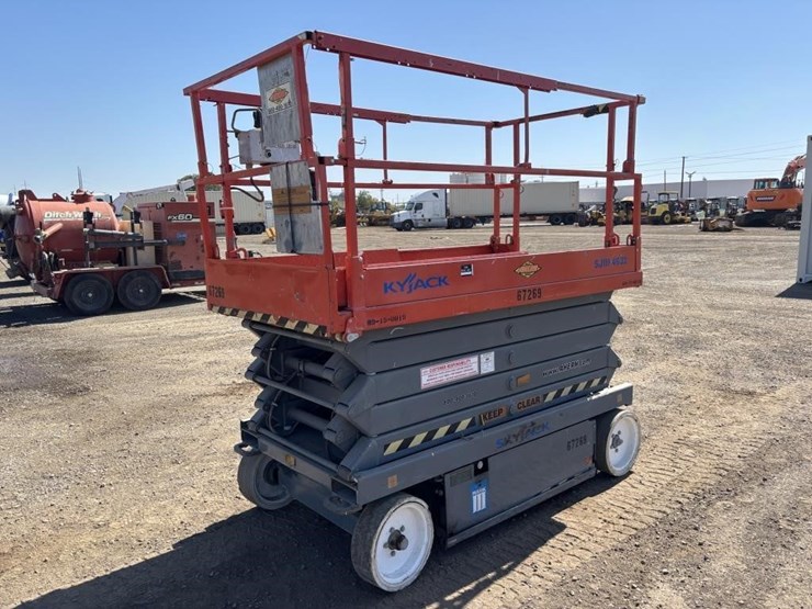2007-skyjack-sj-4632-scissor-lift-image-1