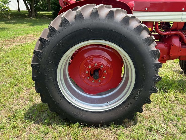 farmall-560-lp-image-49