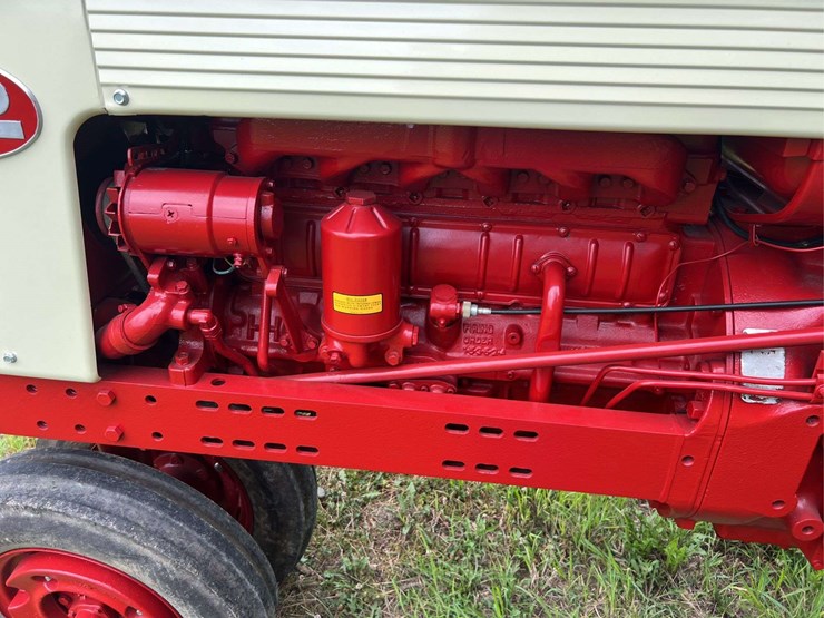 farmall-560-diesel-image-76