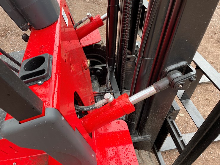 #8163-•-agt-electric-forklift-image-17