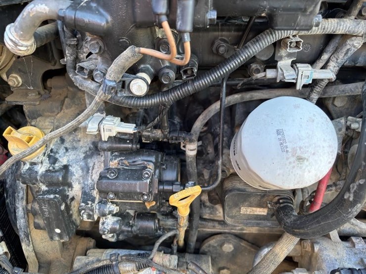 2021-bobcat-t770-image-46