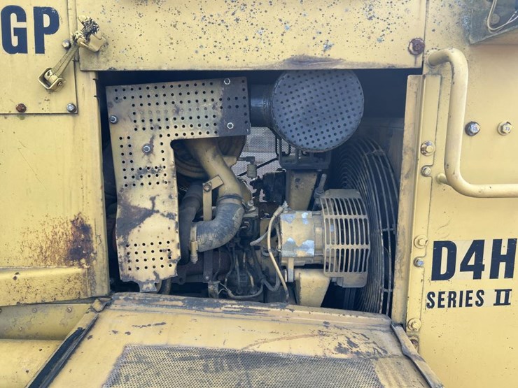 caterpillar-d4h-image-25