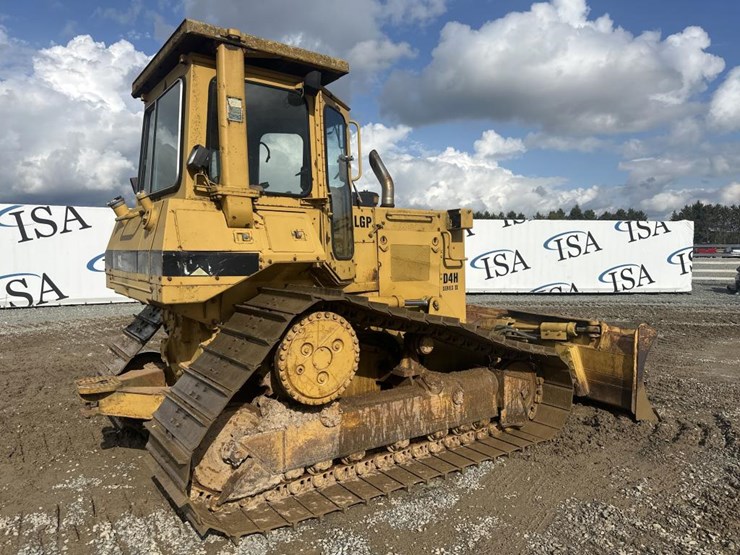 caterpillar-d4h-image-5