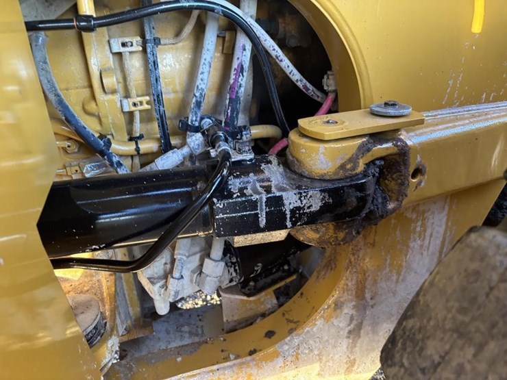 2017-caterpillar-950m-image-31