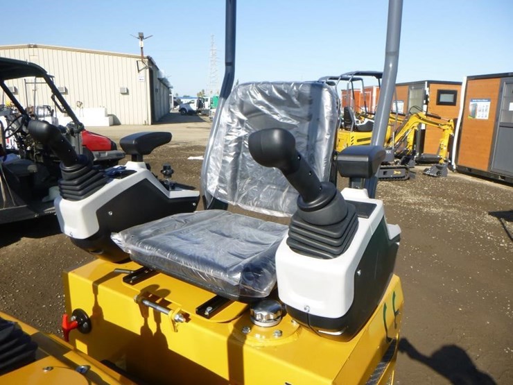 2025-agt-mx12rx-hydraulic-excavator-image-19