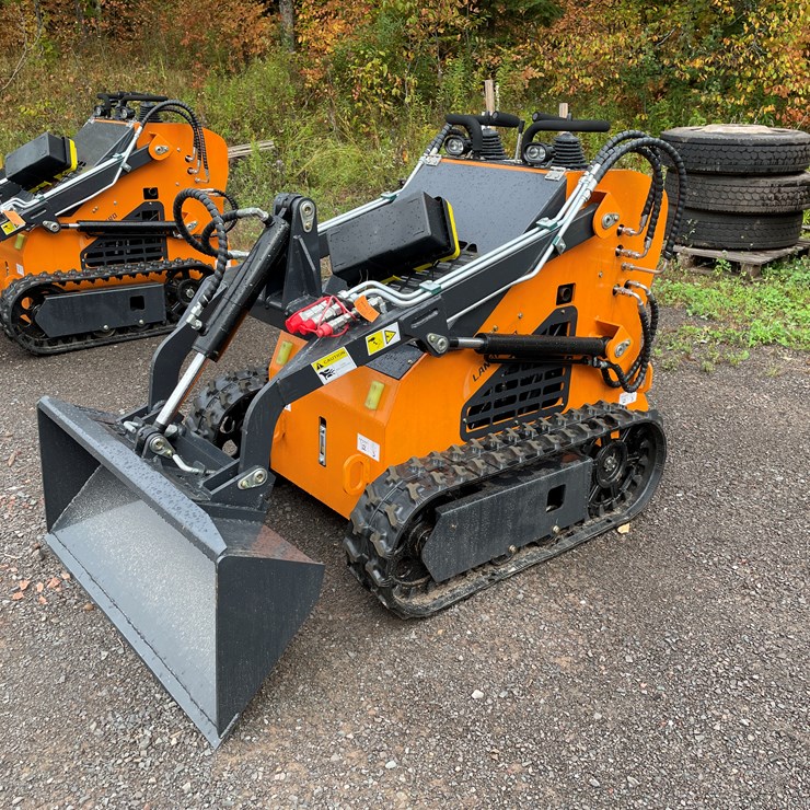 #8157 • Land Hero Mini Skid Steer Loader