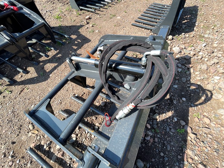 #8243-•-wolverine-compact-tractor-manure-fork-grapple-image-10