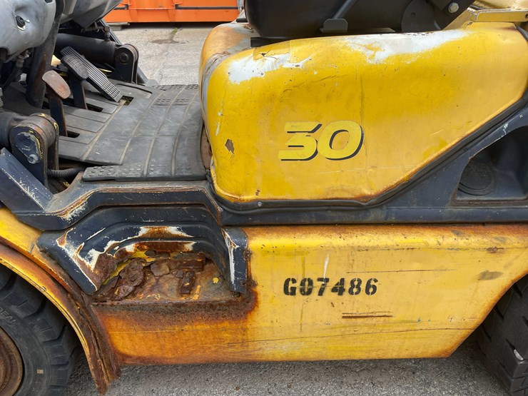 #1982-•-komatsu-forklift-(o4)-image-20