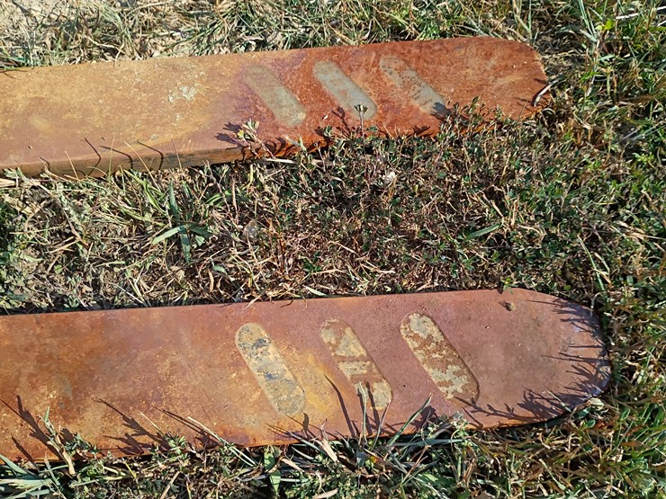 #105-•-set-of-42"-pallet-forks-image-5
