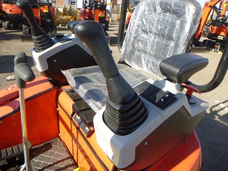 2025-tpm-16-hydraulic-excavator-image-21