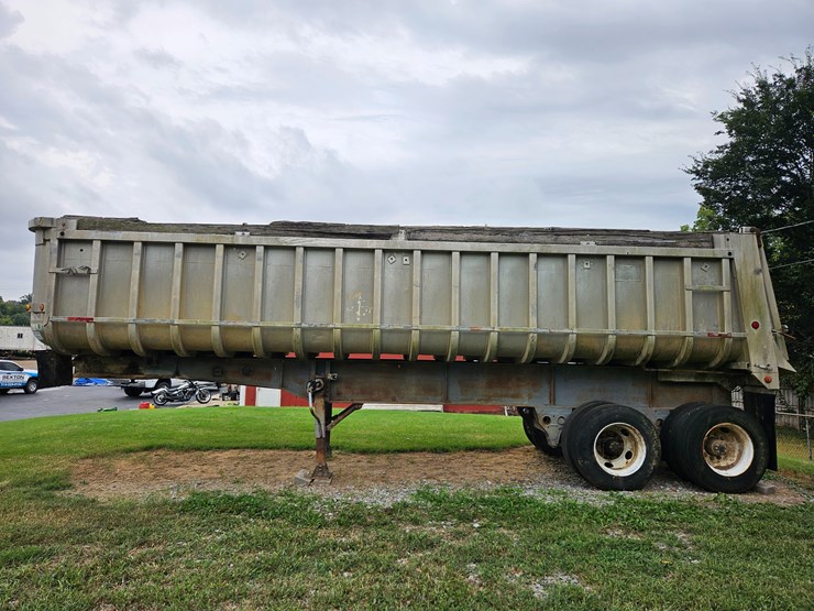 1977-fruehauf-28'-end-dump-image-7