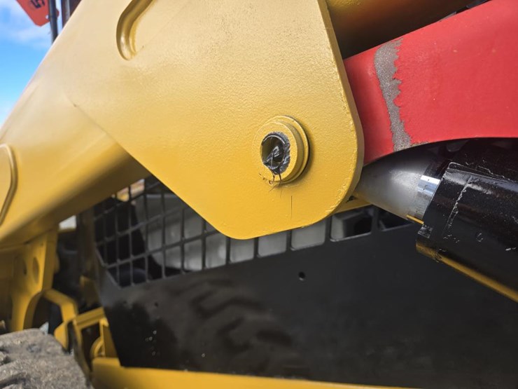 caterpillar-242d3-image-22
