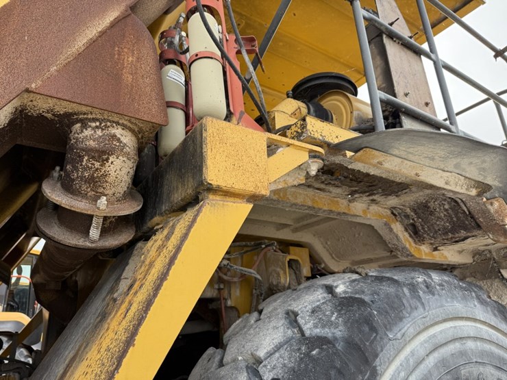 komatsu-hd465-5-image-33