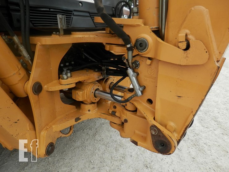 new-holland-555e-image-9