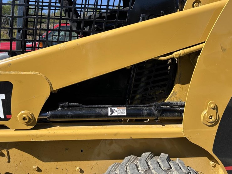 caterpillar-236-image-19