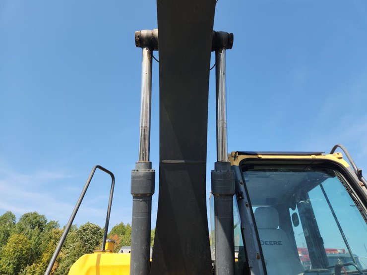 deere-160g-lc-image-21