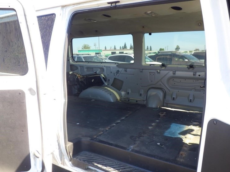 2007-ford-econoline-350-image-7