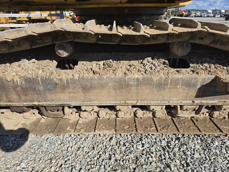 komatsu-pc210-lc-10-image-68