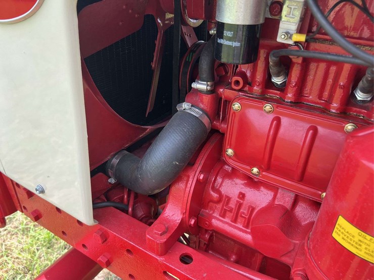 farmall-560-lp-image-89