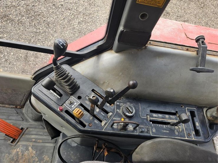 #2005-•-case-international-5140-tractor-image-25