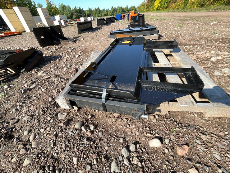 #8223-•-new-kc-45"-skid-steer-fork-frame-image-5