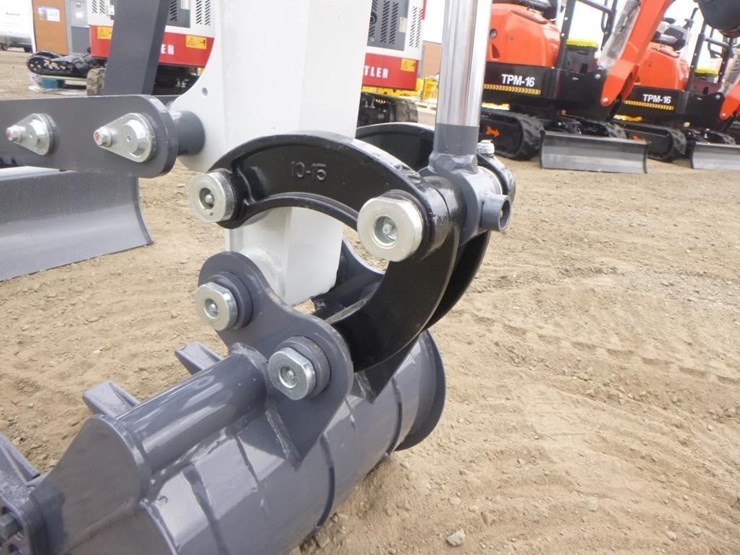 bttl-et12m-6-hydraulic-excavator-image-11