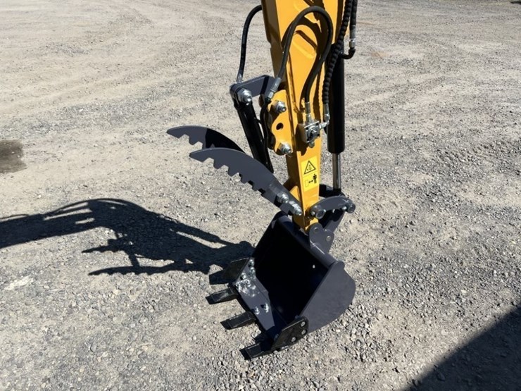 2025-cfg-mx20r-mini-hydraulic-excavator-image-11