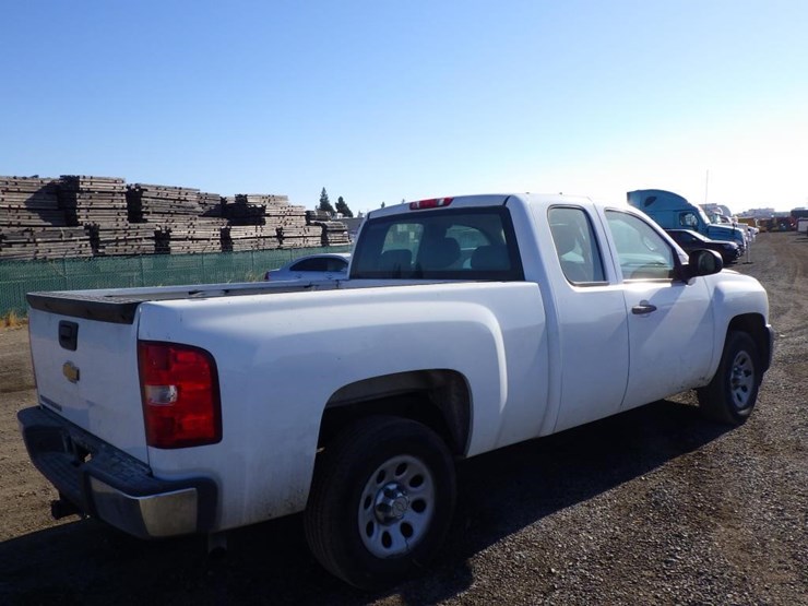 2013-chevrolet-1500-image-3