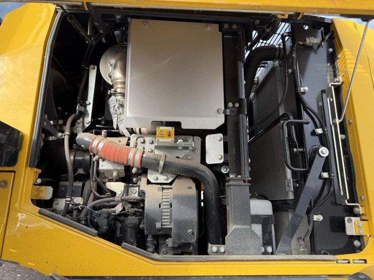 2021-komatsu-wa200-8-image-39
