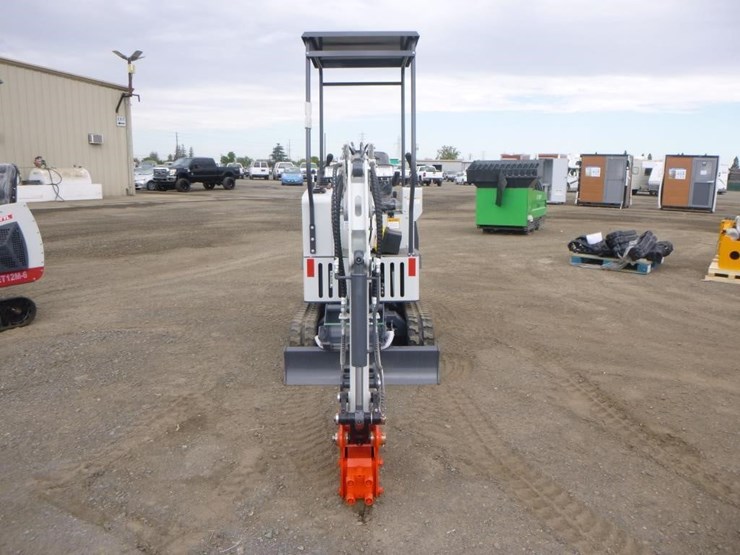 bttl-et15h-6-hydraulic-excavator-image-6