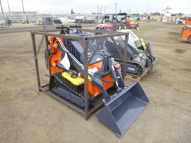 tpm-t460-skid-steer-track-loader-image-2