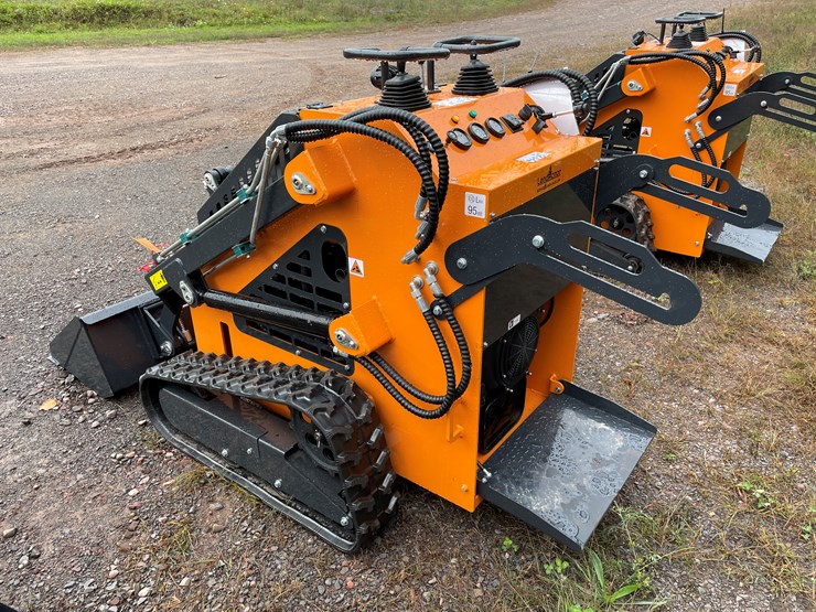 #8160-•-unused-2025-mini-skid-steer-loader-image-6