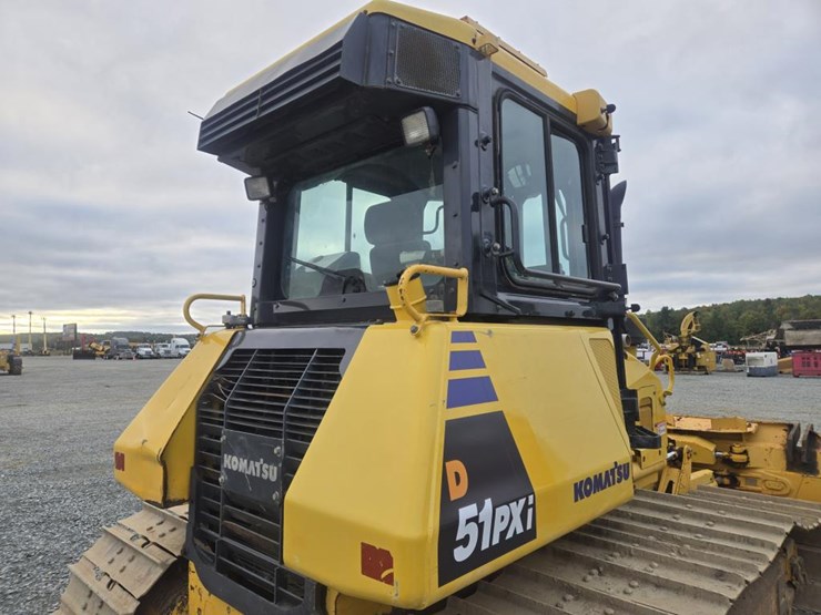 2014-komatsu-d51pxi-image-30