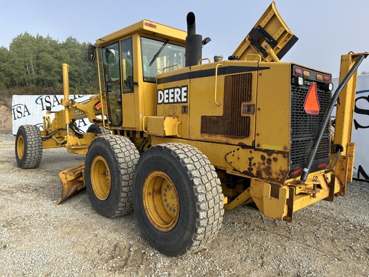 2001-deere-772ch-image-3