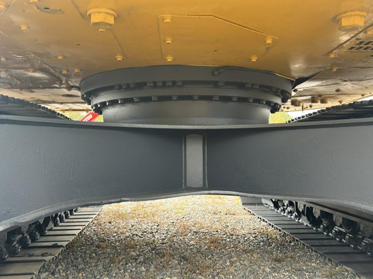 2021-komatsu-pc228-image-18