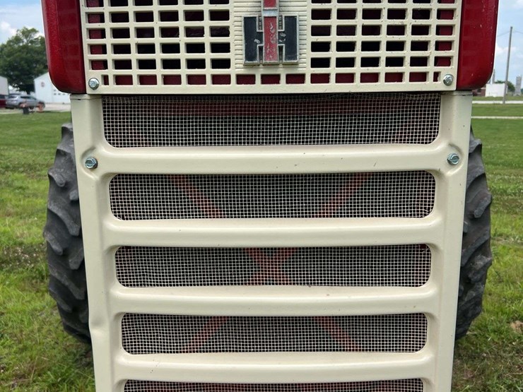 farmall-560-image-9