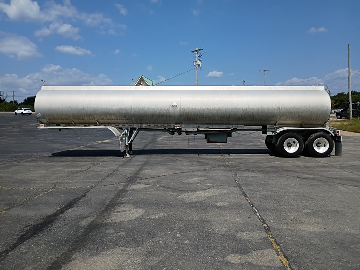 #16995-•-1984-fuel-semi-trailer-image-4
