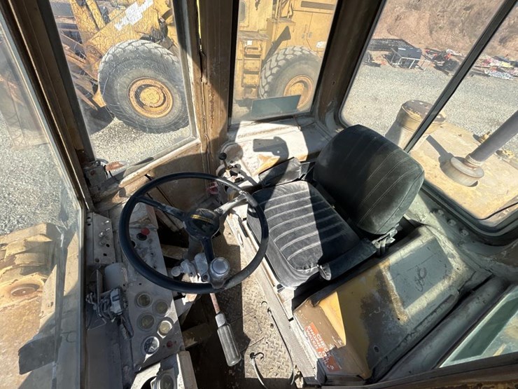 1980-caterpillar-930-image-64