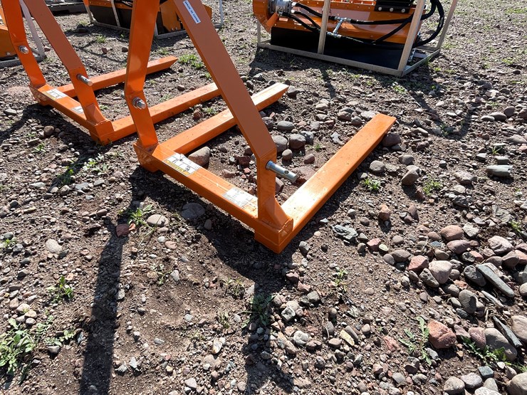 #8348-•-wolverine-tray-fork-rack-image-4