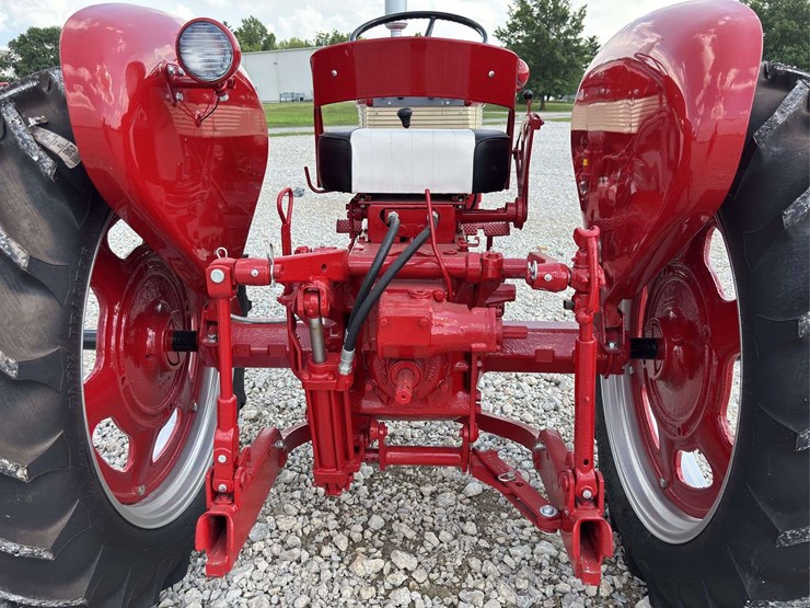 farmall-240-image-27