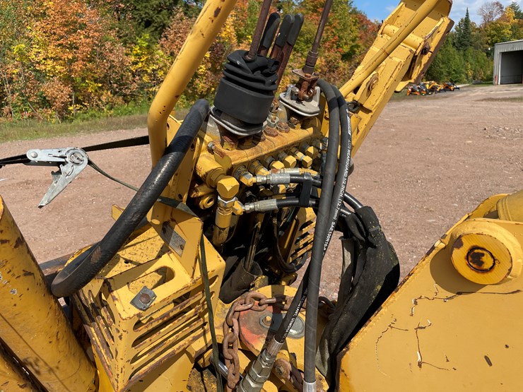 #8203-•-vermeer-b930-backhoe-attachment-image-12