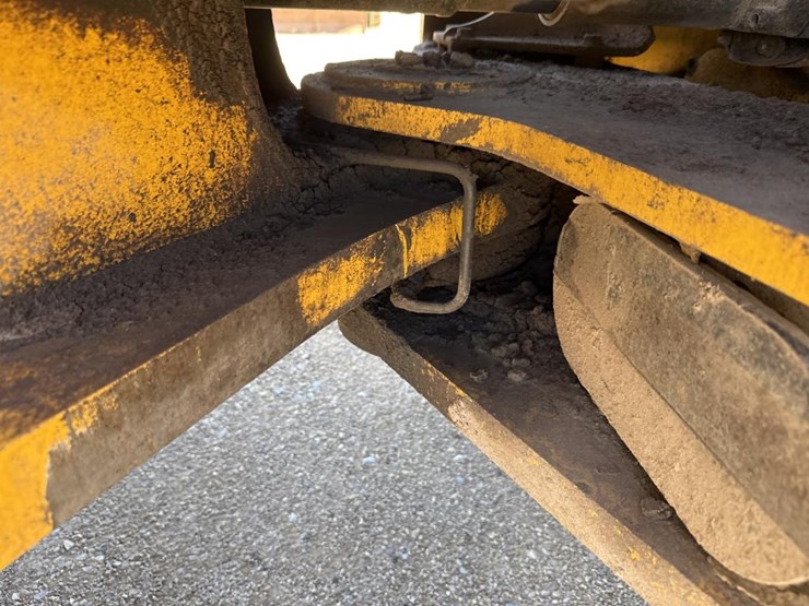 2018-deere-844k-image-34